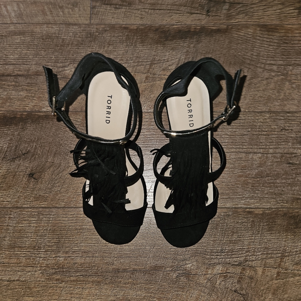 FRINGE & METAL HEELS (WIDE WIDTH)